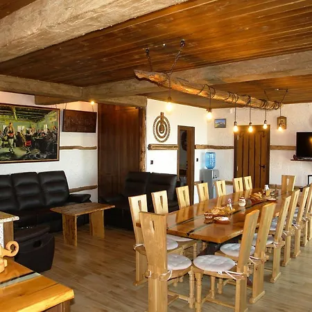 шато еркеч Guest house *