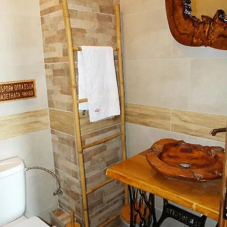 Guest house шато еркеч Kozichino