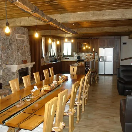 Guest house шато еркеч