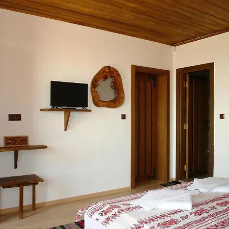 Guest house шато еркеч